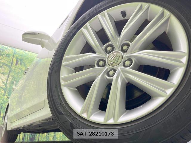 Toyota CROWN HYBRID 2013-11 8363316-12