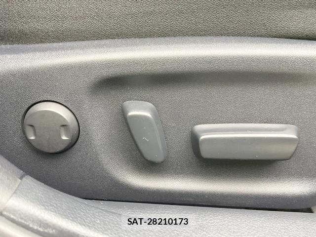 Toyota CROWN HYBRID 2013-11 8363316-6