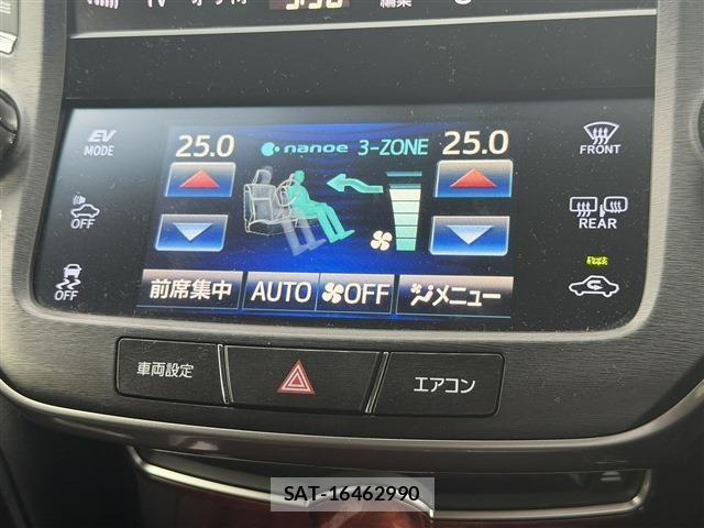 Toyota CROWN MAJESTA 2014-06 8360981-5