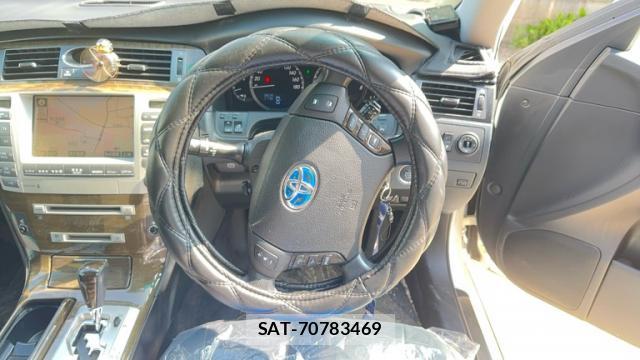 Toyota CROWN MAJESTA 2006-03 8362519-16