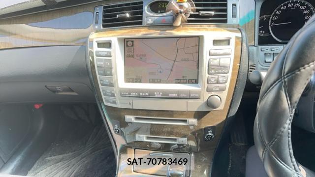 Toyota CROWN MAJESTA 2006-03 8362519-17