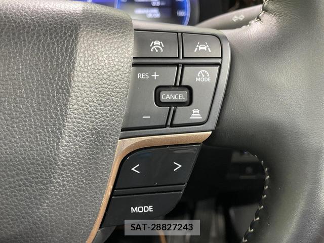 Toyota CROWN 2024-09 8360789-5