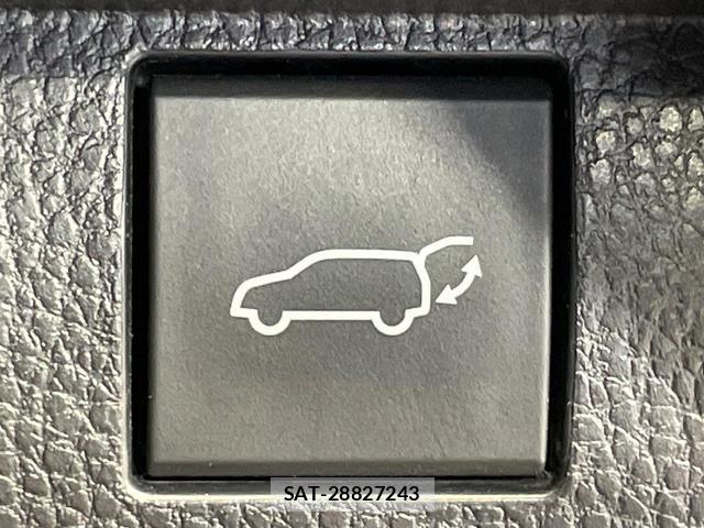 Toyota CROWN 2024-09 8360789-6