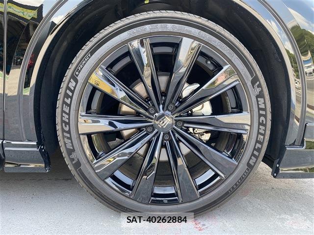 Toyota CROWN 2024-04 8361068-11