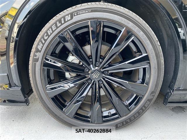 Toyota CROWN 2024-04 8361068-13