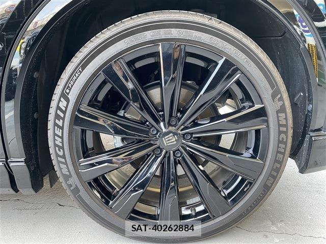 Toyota CROWN 2024-04 8361068-14