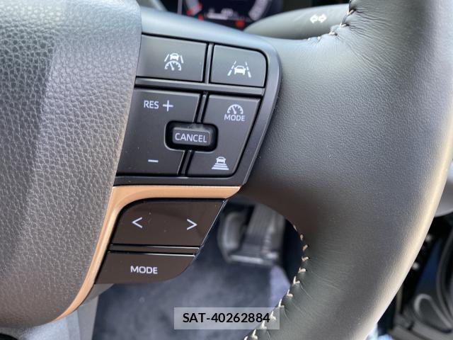 Toyota CROWN 2024-04 8361068-17