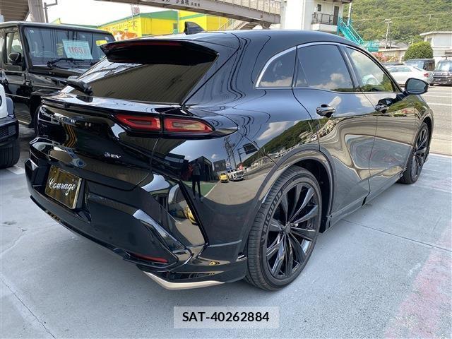Toyota CROWN 2024-04 8361068-4