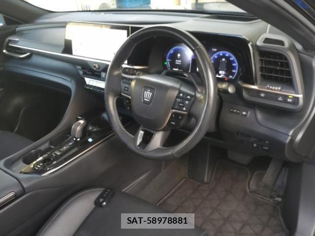 Toyota CROWN 2023-11 8361938-2