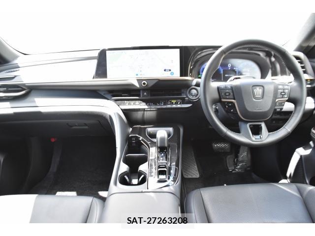 Toyota CROWN 2025-02 8362449-11