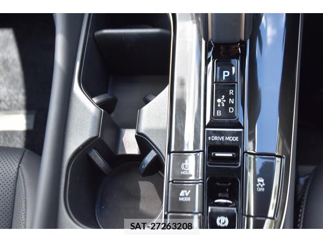 Toyota CROWN 2025-02 8362449-18