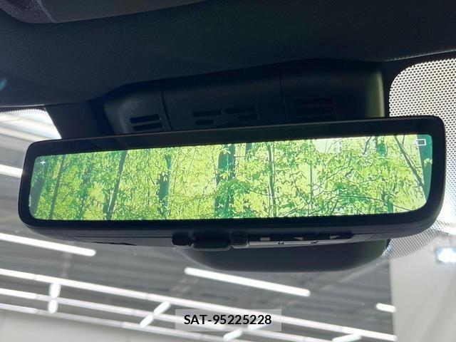 Toyota CROWN 2024-07 8362538-4