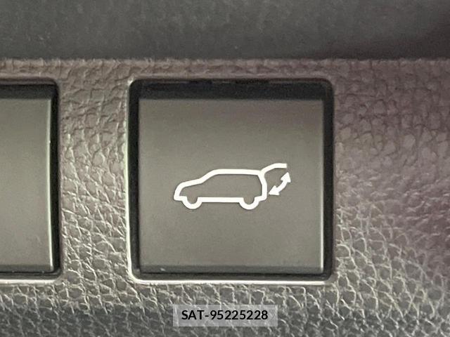 Toyota CROWN 2024-07 8362538-6