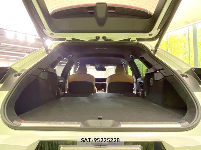Toyota CROWN 2024-07 8362538-9