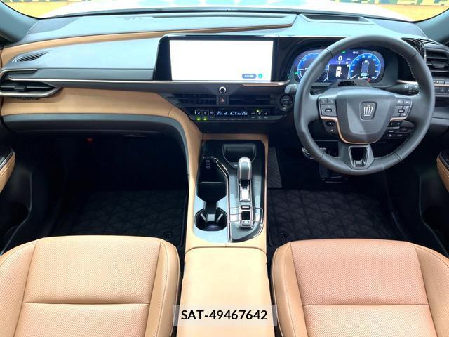 Toyota CROWN 2024-12 8362791-1