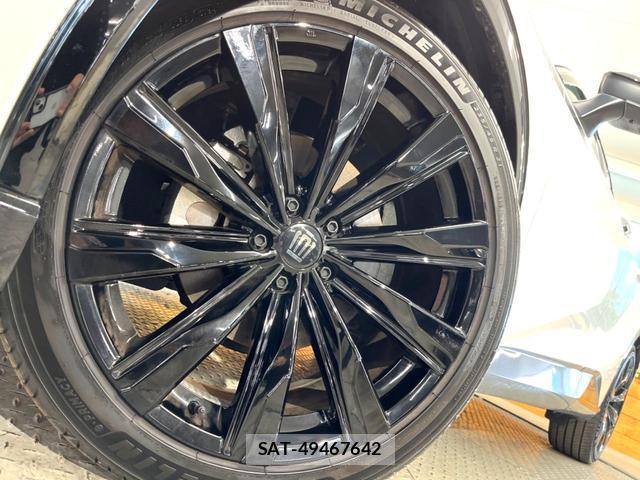Toyota CROWN 2024-12 8362791-12