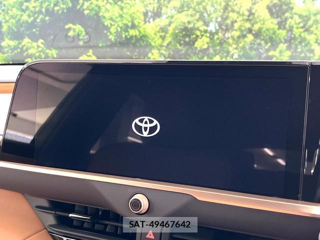 Toyota CROWN 2024-12 8362791-2