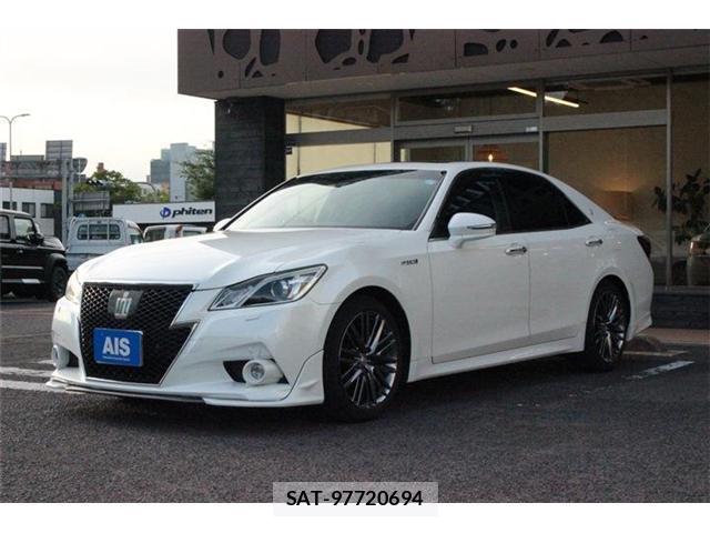 Toyota CROWN 2013-05 8360487-1