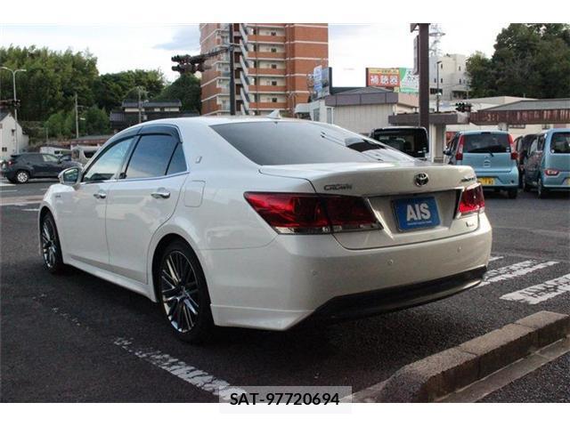 Toyota CROWN 2013-05 8360487-10