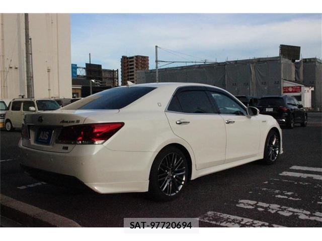 Toyota CROWN 2013-05 8360487-12