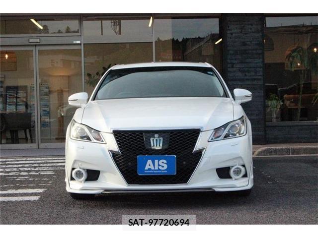 Toyota CROWN 2013-05 8360487-2