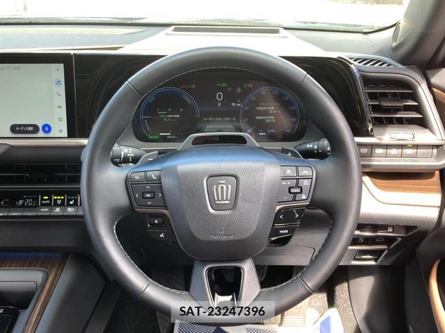 Toyota CROWN 2024-10 8361569-10