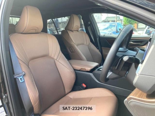 Toyota CROWN 2024-10 8361569-7