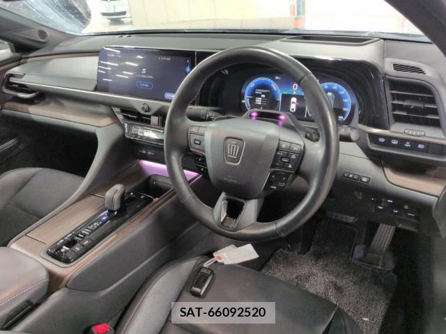 Toyota CROWN 2024-03 8361946-2