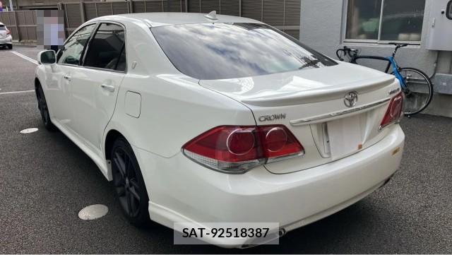 Toyota CROWN 2012-06 8362273-13