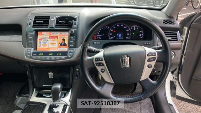 Toyota CROWN 2012-06 8362273-16