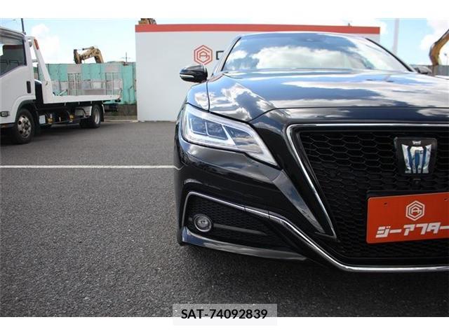 Toyota CROWN 2018-11 8362962-15