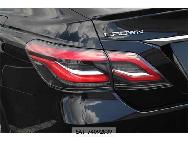 Toyota CROWN 2018-11 8362962-17