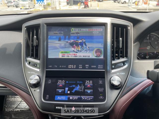 Toyota CROWN 2015-11 8363024-7