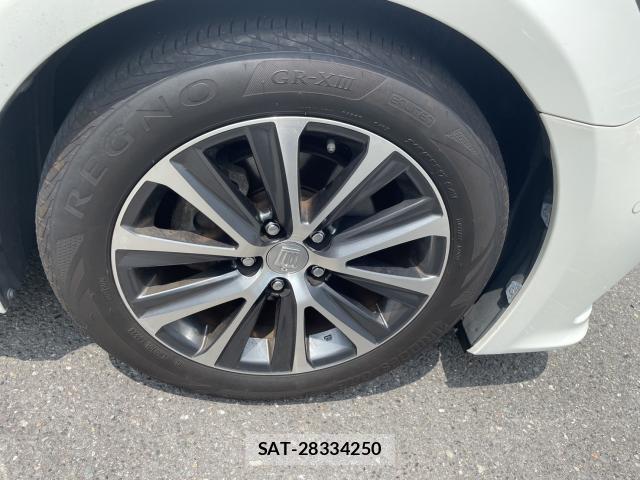 Toyota CROWN 2015-11 8363024-9