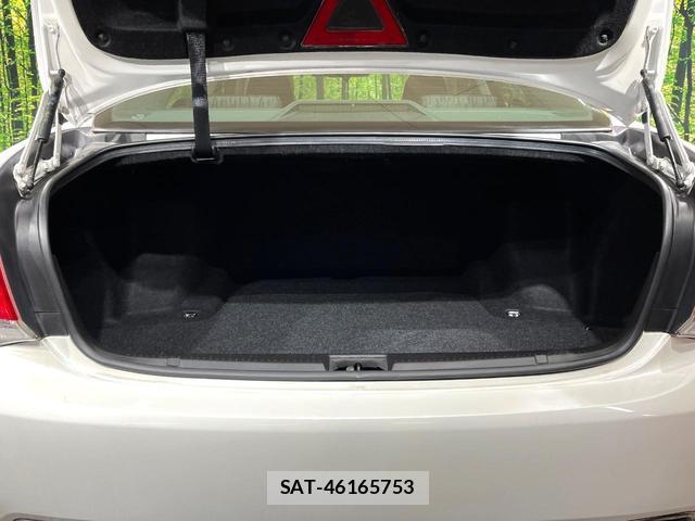 Toyota CROWN 2012-08 8363670-10