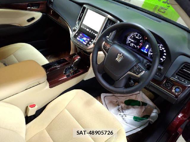 Toyota CROWN 2013-12 8363817-2