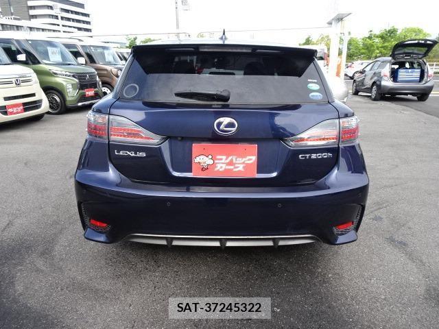Lexus CT 2016-11 8363831-7