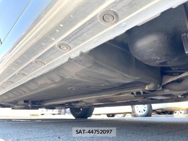 Nissan CUBE 2011-04 8362688-19