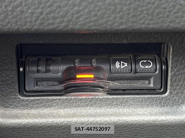Nissan CUBE 2011-04 8362688-5
