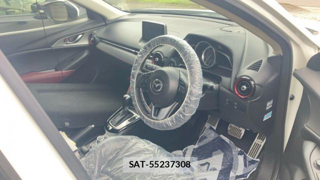 Mazda CX-3 2015-02 8361715-8