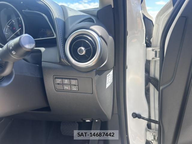 Mazda CX-3 2022-03 8362060-13