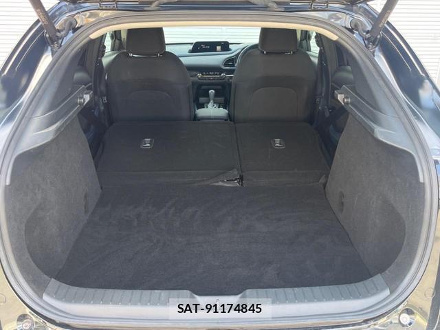 Mazda CX-30 2022-12 8360803-10