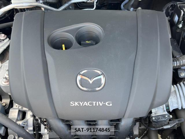Mazda CX-30 2022-12 8360803-18