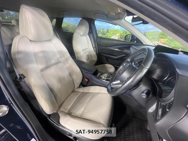 Mazda CX-30 2021-01 8361031-8