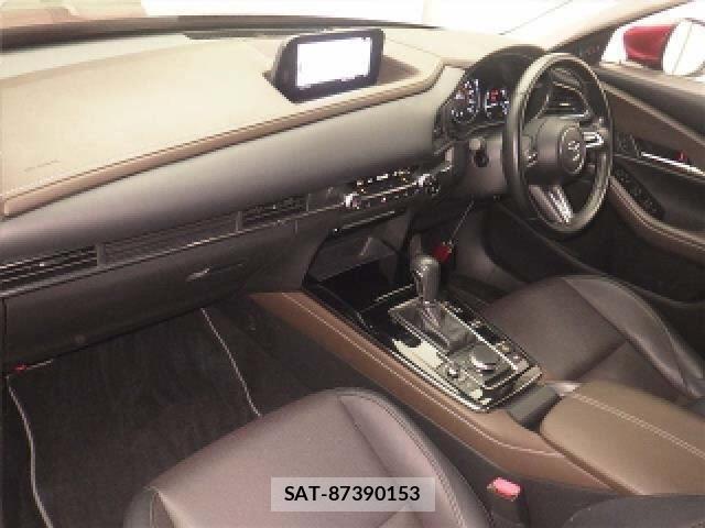 Mazda CX-30 2022-06 8362177-4