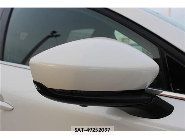 Mazda CX-30 2019-11 8363017-18