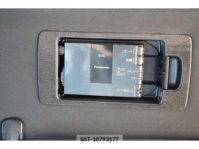 Mazda CX-8 2018-05 8363376-3