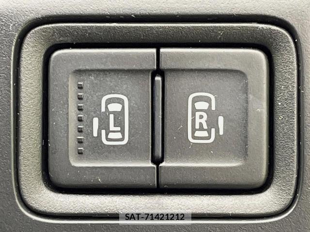 Mitsubishi DELICA 2016-03 8360520-2