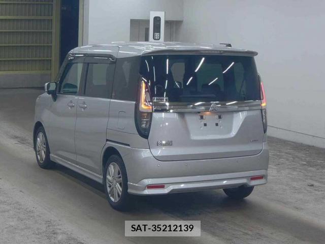 Mitsubishi DELICA 2023-12 8361160-1