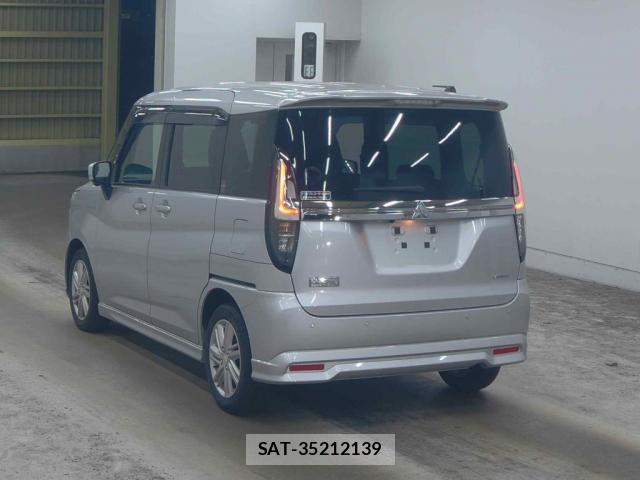 Mitsubishi DELICA 2023-12 8361160-4